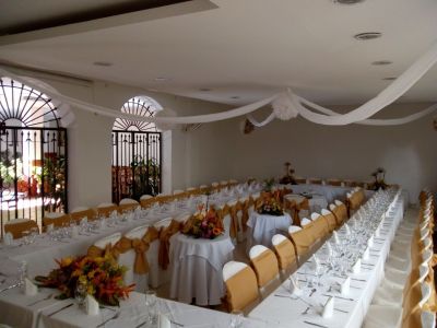 SALON SAN JUAN NEWMAN - 01